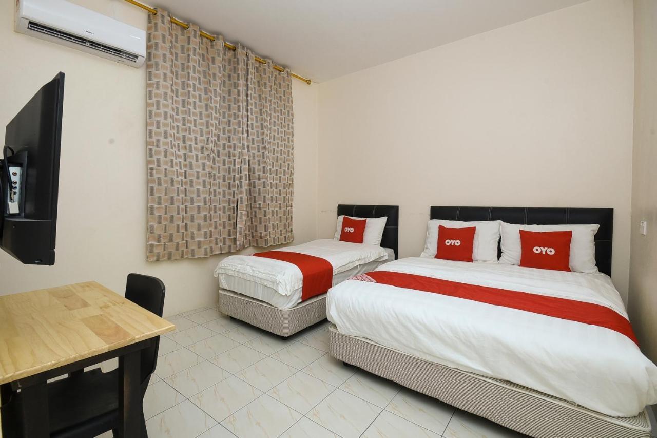 Batu Niah Oyo 90172 Goodwill Homestay מראה חיצוני תמונה